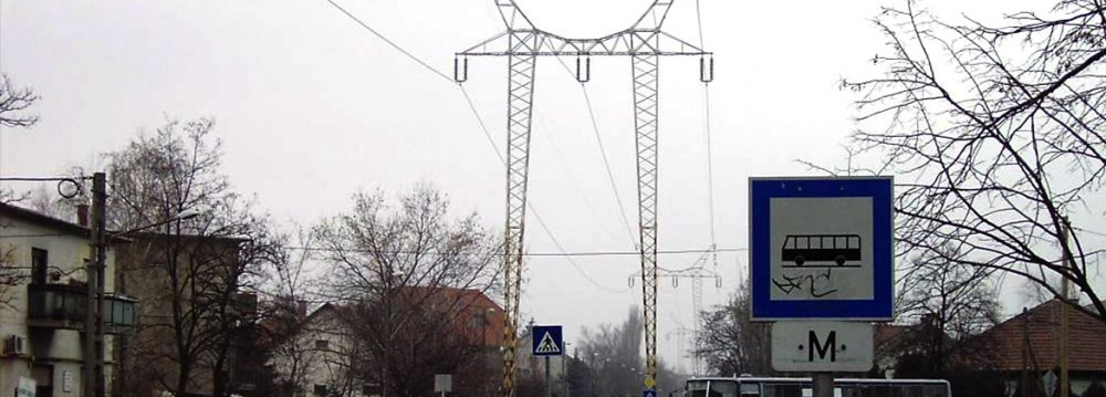 دکل برق در مناطق مسکونی