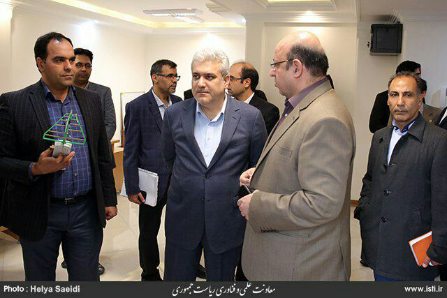 بازدید جناب آقای دکتر ستاری، معاونت محترم ریاست جمهوری از شرکت سلامت سینا در مراسم افتتاحیه پارک علم و فناوری دانشگاه صنعتی شریف